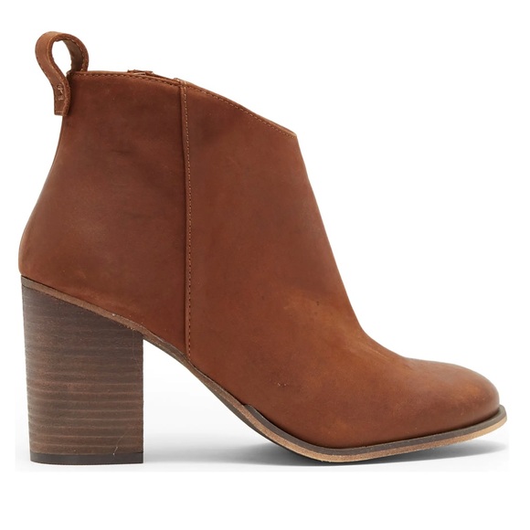 BP Lance Leather Block Heel Bootie. NWT in original box. - Picture 3 of 5